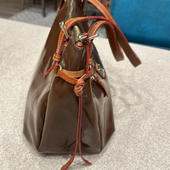 Dooney & Bourke Brown Patent Leather Large Handbag Bag - Picture 9 of 14